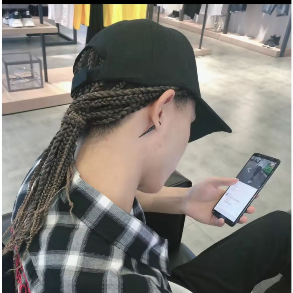 Wig topi pria kepang banyak