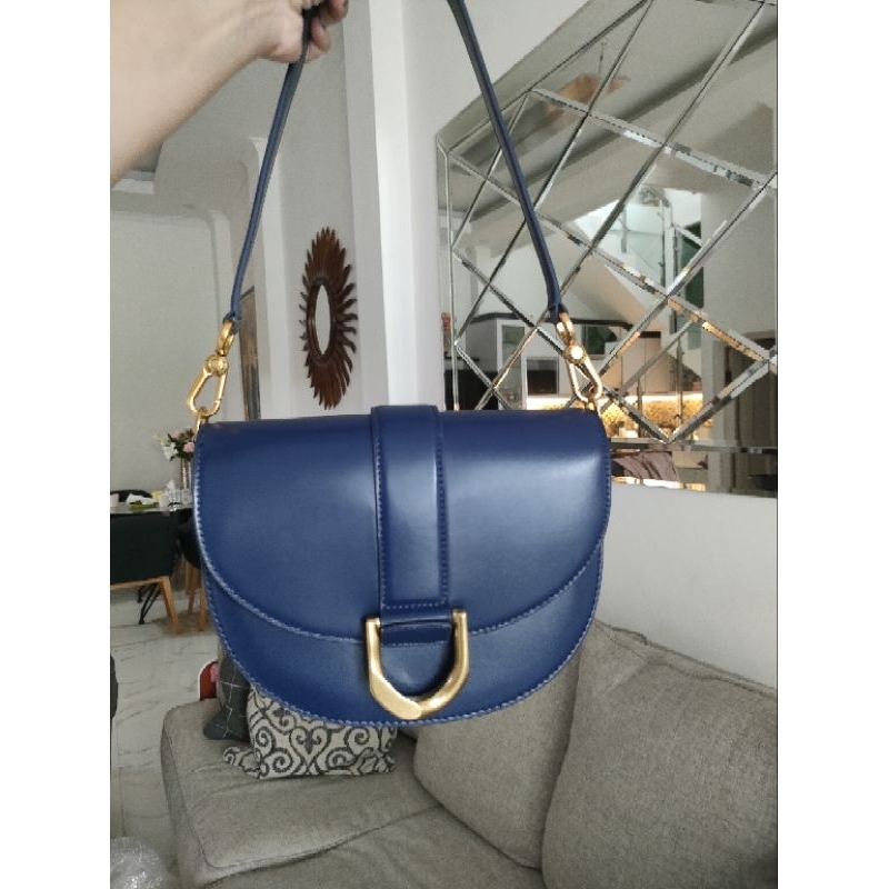 charles and keith gabine saddle bag original