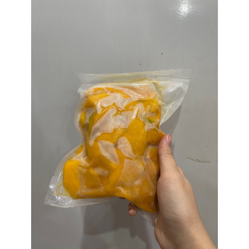 

Buah Mangga Beku / Mangga Frozen 1 pack 400-500 gram