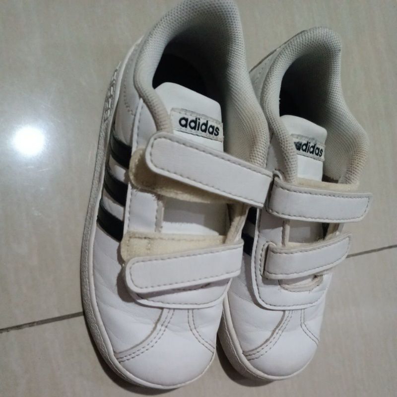 sepatu Adidas original no box (beli di Korea)