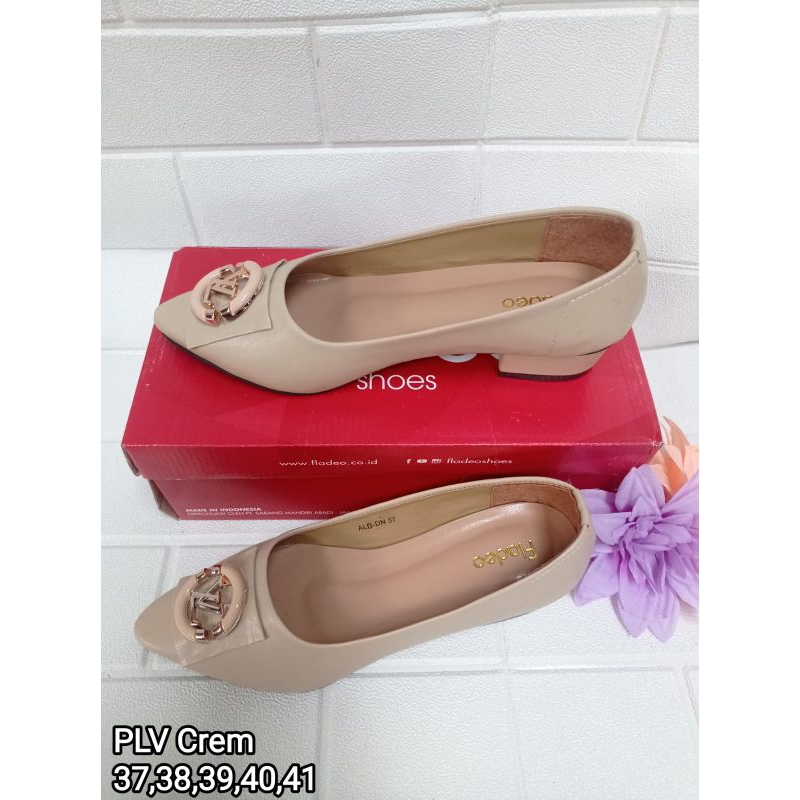 sepatu kerja wanita merk fladeo branded matahari