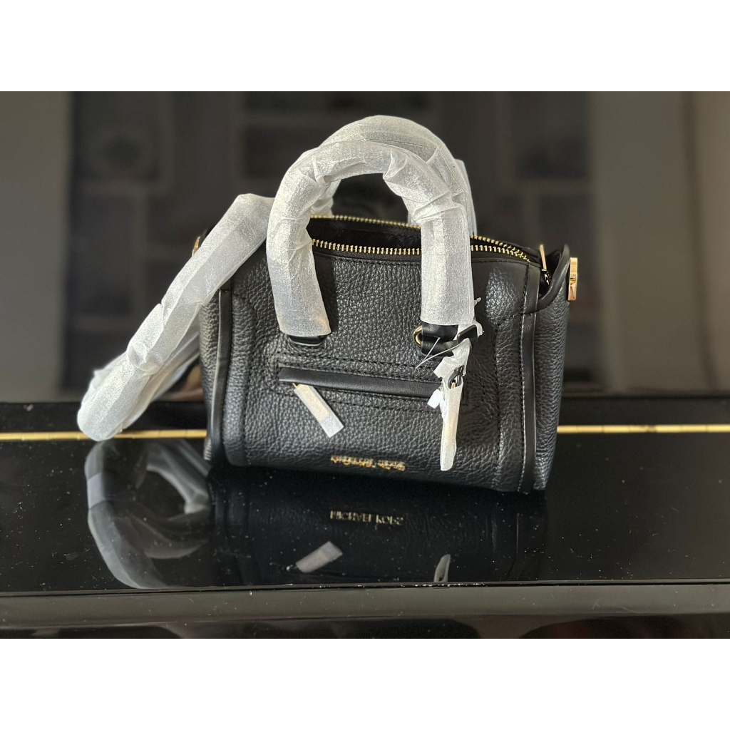 Michael kors carine xs black