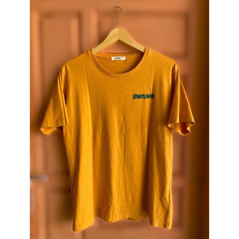 kaos wego kuning