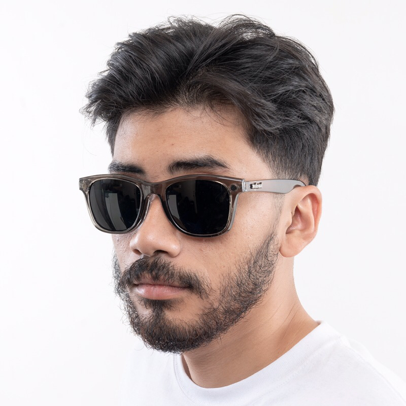 MATERNAL DISASTER KACAMATA / MAGNETO TP