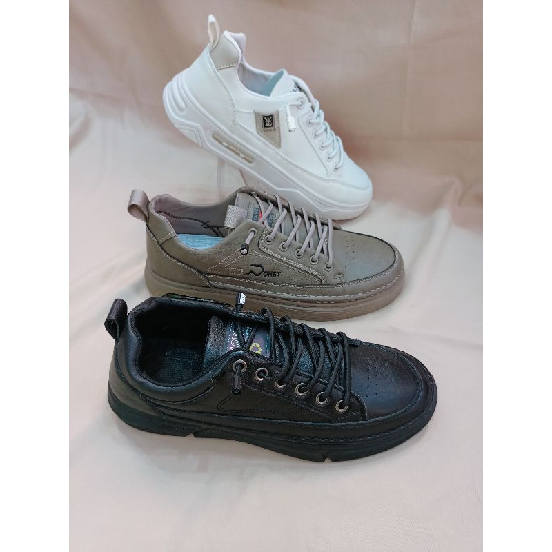Sepatu sneakers pria kulit import/sepatu casual/sepatu sneakers pria model kekinian high quality