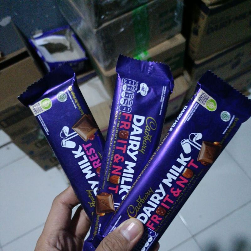 

Cadbury dairy milk 62gr 10pcs