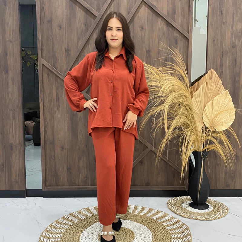 One Set Panjang Kemeja Crinkle Airflow Busui Friendly – One Set Wanita Daily – Setelan Wanita Kemeja