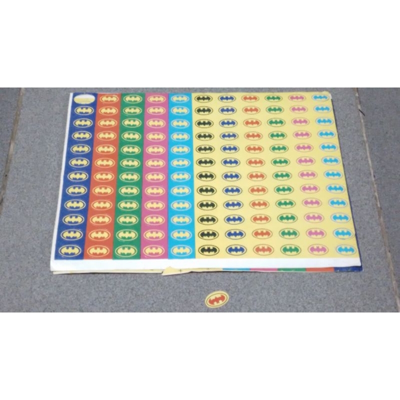 

stiker betmen isi 12x11 stker