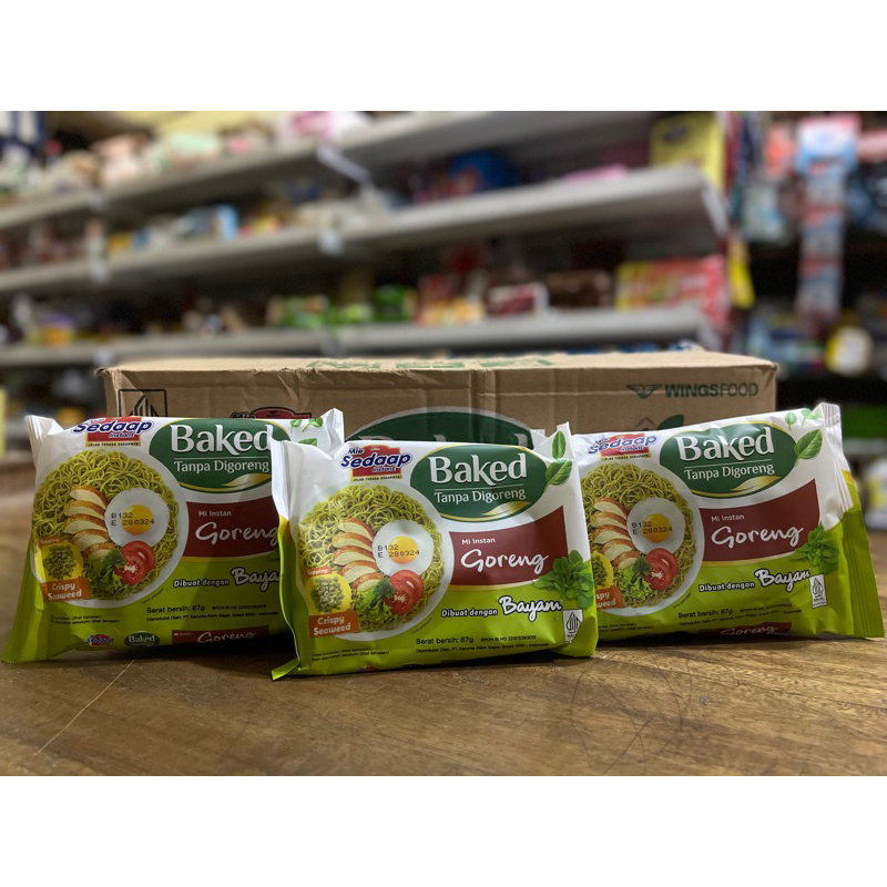 

MIE SEDAAP BAKED GORENG (TANPA DI GORENG) DENGAN TOPPING BAYAM 87 GRAM