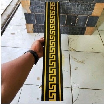 Plint Granit Motif 10x60 Glosy