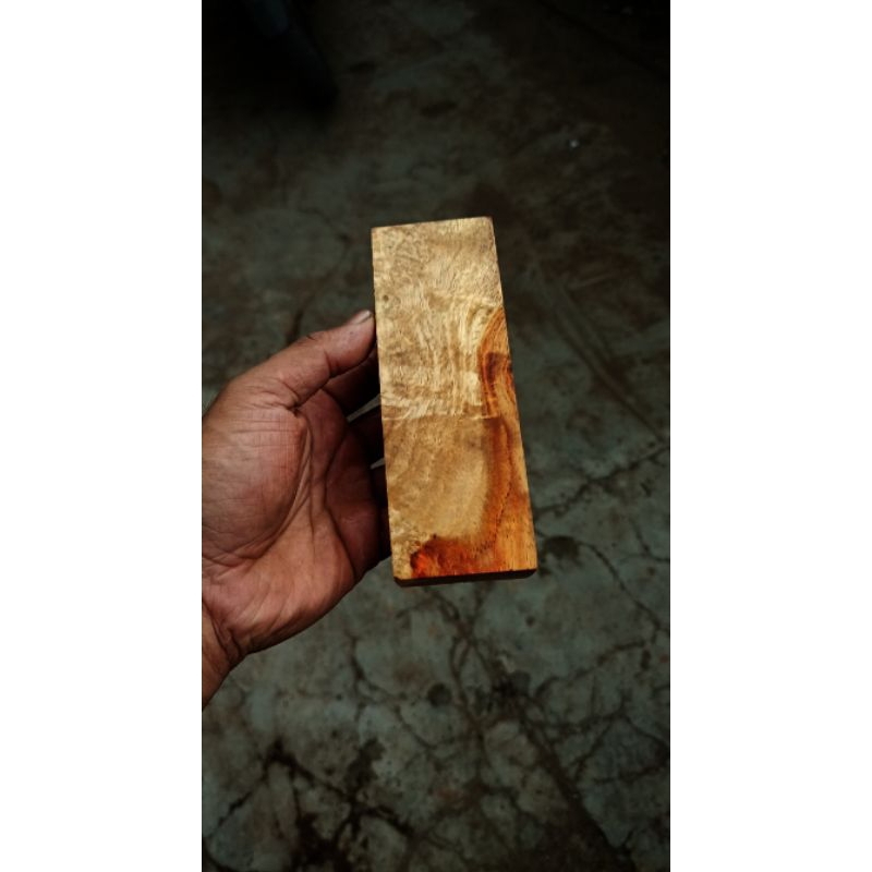 Burl Amboyna.22237002