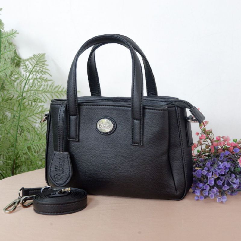 TAS HARSHA My Qeena by Kirana Stuff Selempang Slingbag Handbag Wanita