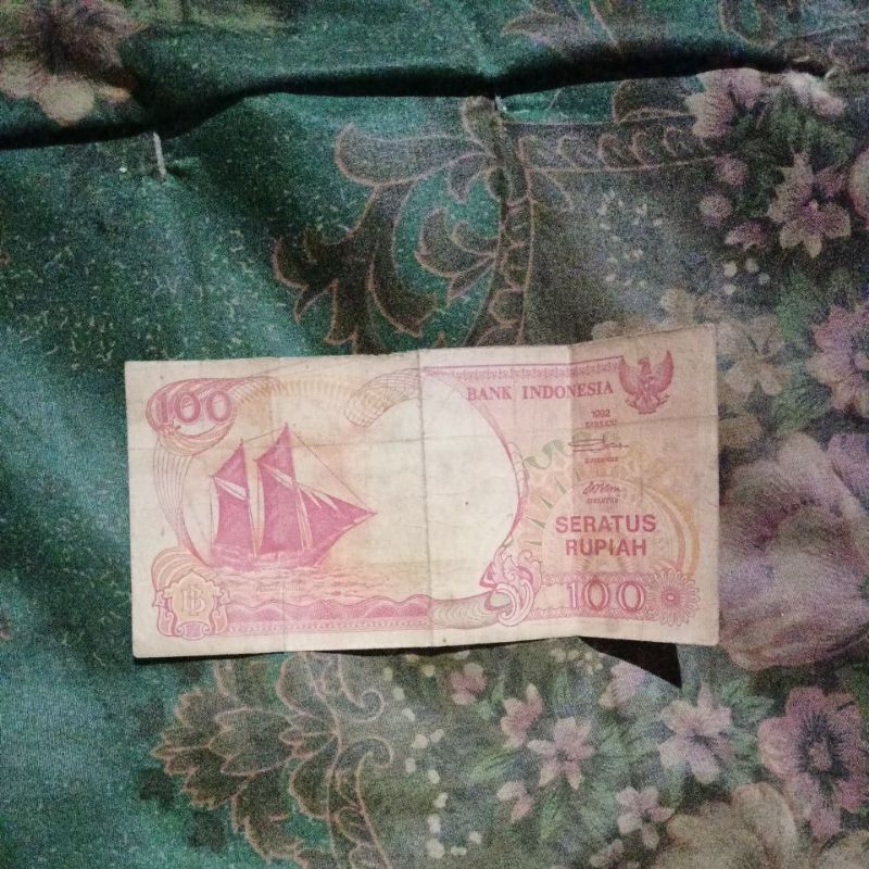 uang kertas 100 rupiah