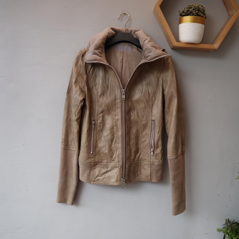 Jaket kulit asli kecil hoodie hudi outer Pl bekas preloved second