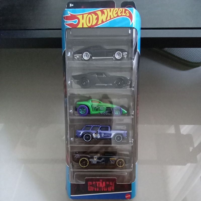 the batman hotwheels gift pack burl esque/64 corvette sting ray/the govner/batmobile