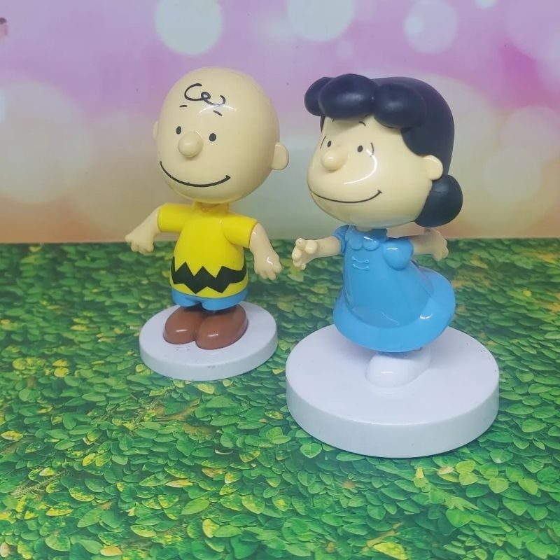 Snoopy and friends Charlie Brown Peanuts Snoopy Happy Meal Mcd kfc set 2pcs