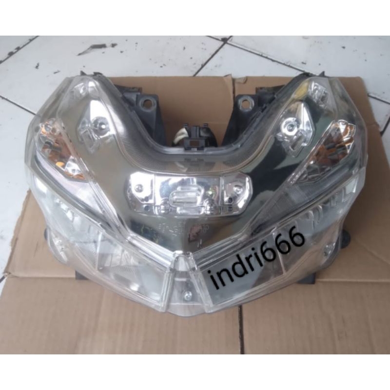 reflektor lampu depan Honda Vario 125)150 LED old original copotan.