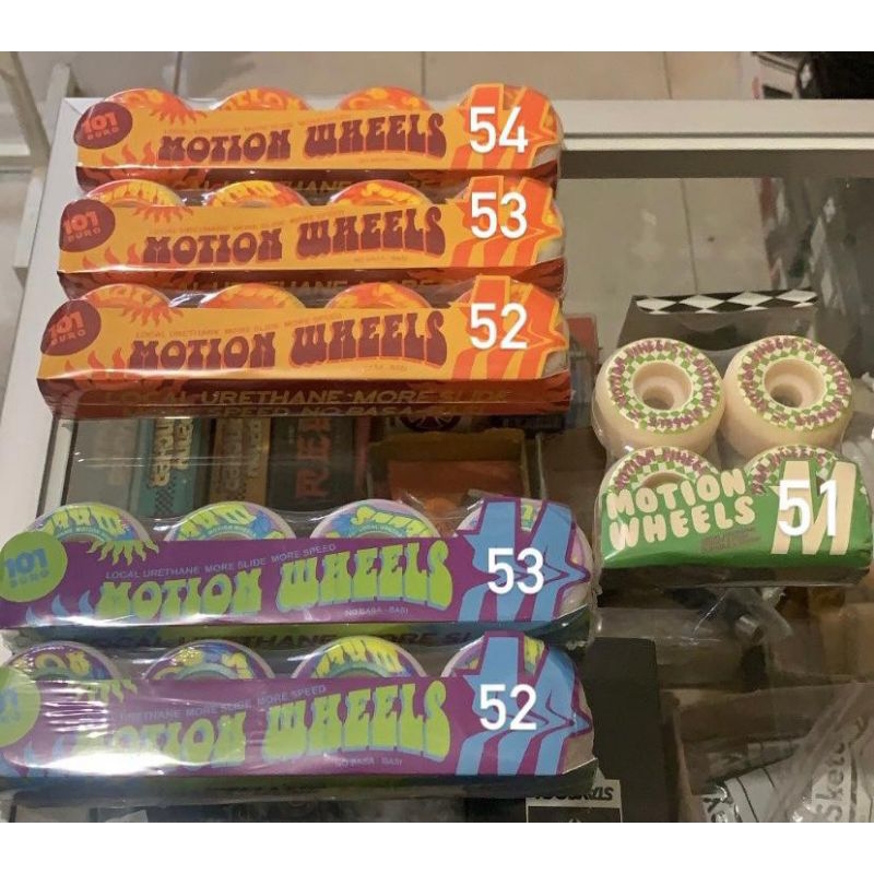 Motion Wheels Skateboard