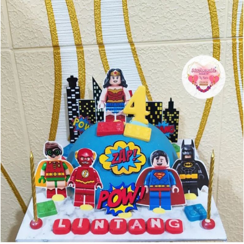 

Pinata Cake Lego Super Hero