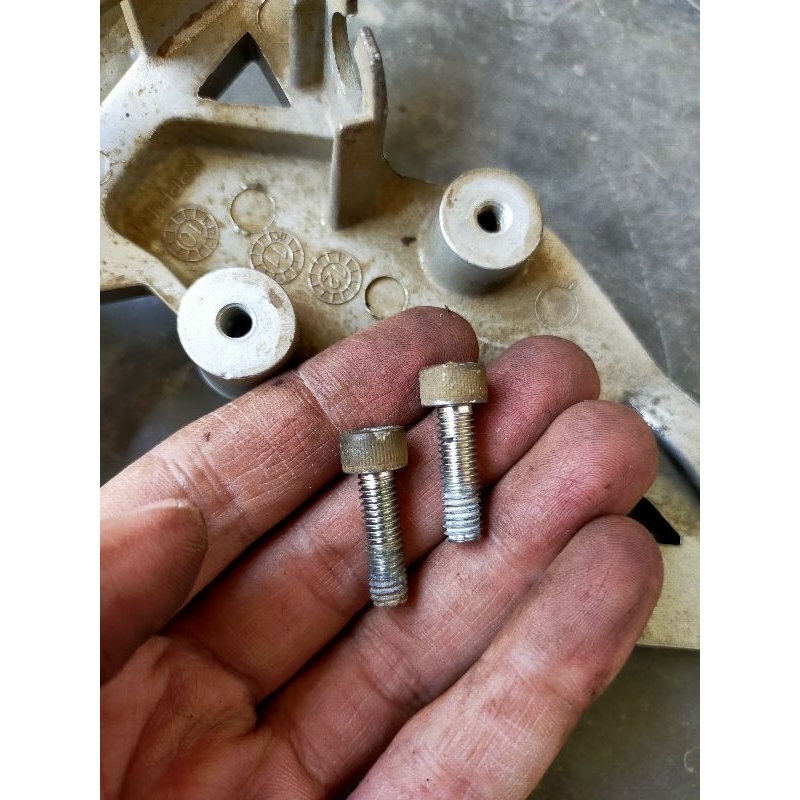 Baut L5 Dudukan Master Rem Cakram Belakang Honda CBR 150 Fi KPPP Postep Kanan ORIGINAL Bekas Copotan