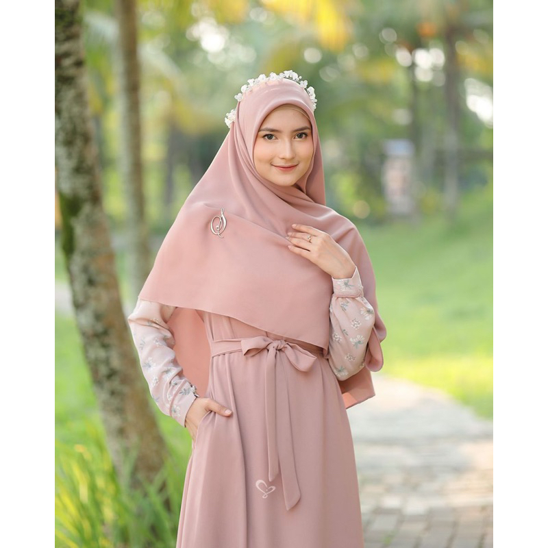 Adelia Dress by salvina hijab gamis kombinasi motif bunga adem  simple cantik dan elegan busui frend