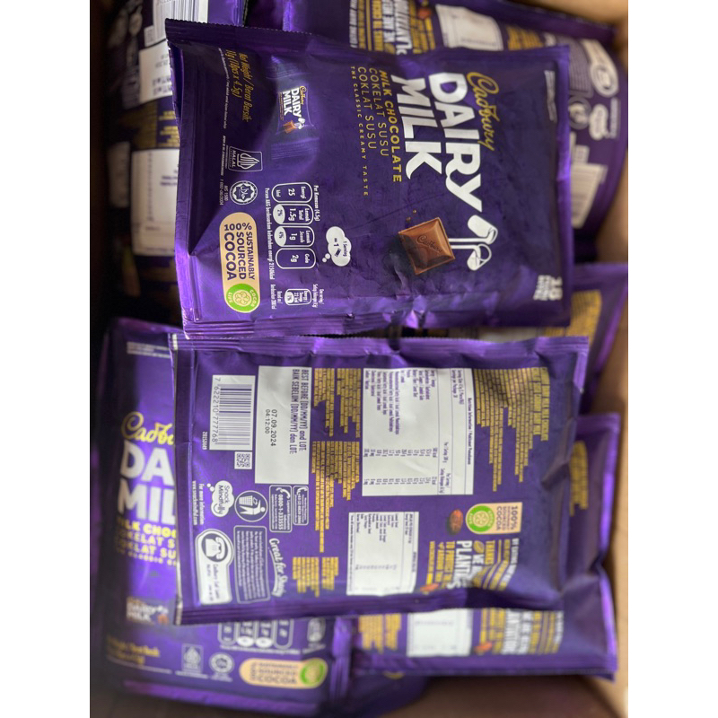 

PROMO CADBURRY DAIRY MILK POUCH ISI 18PCS @4.5GR