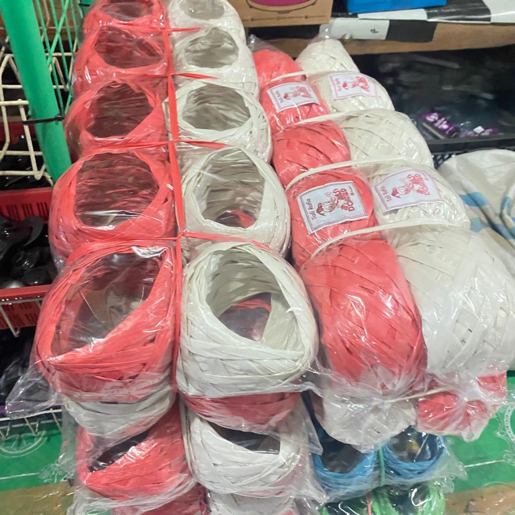 RAFIA KEMERDEKAAN MERAH PUTIH 1 BAL TALI PLASTIK