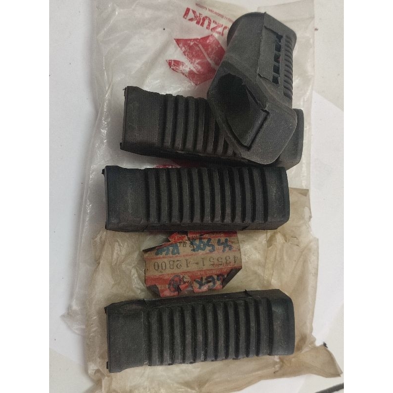 Karet footstep Suzuki RGR150 Original SGP