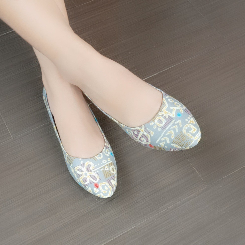 Sepatu Wanita Flat Shoes Etnik Dayak