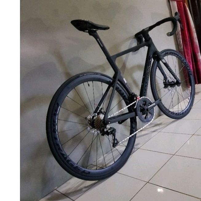 roadbike  COLNAGO v3 R1 disc brake empire