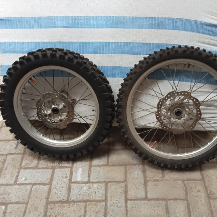 Sepaket Velg Crf 18+21 - Velg Trail Crf 18+21 Lengkap Ban Tromol Original