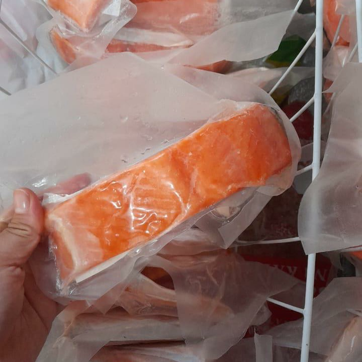 

Fresh Salmon Norwegian Trout fillet ( Sashimi Grade)