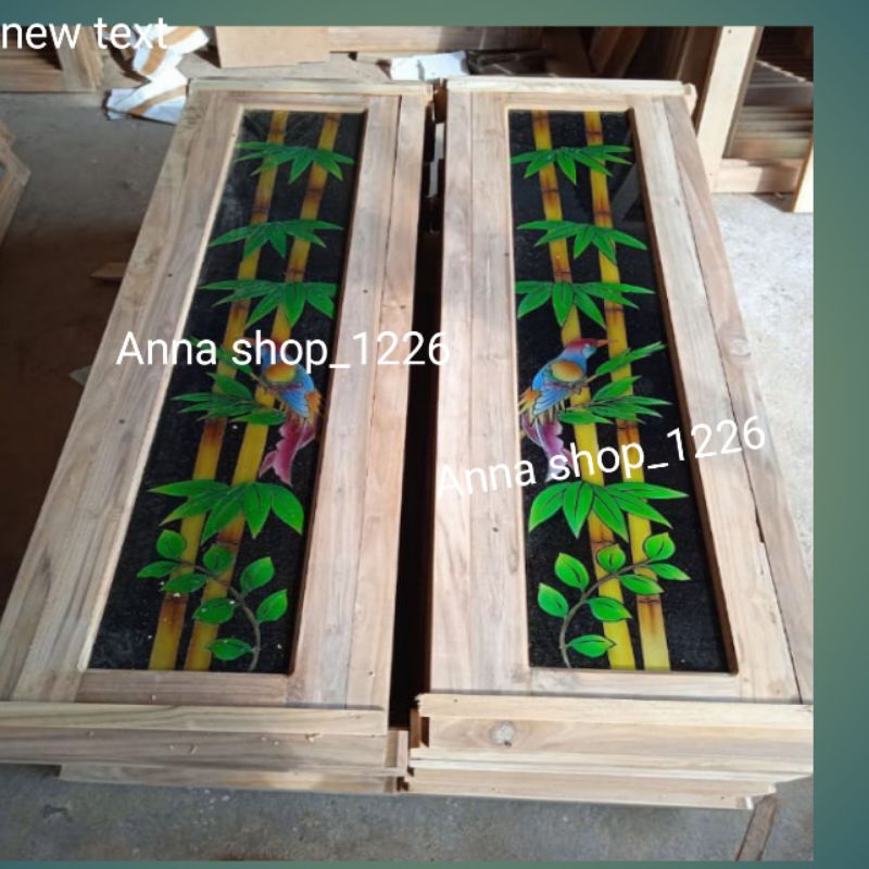 Jendela dan kusen kaca motif