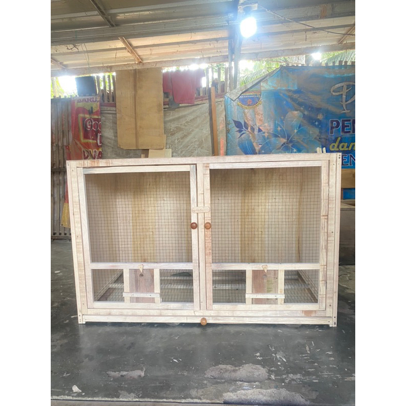kandang merpati kandang burung dengan alas kotoran