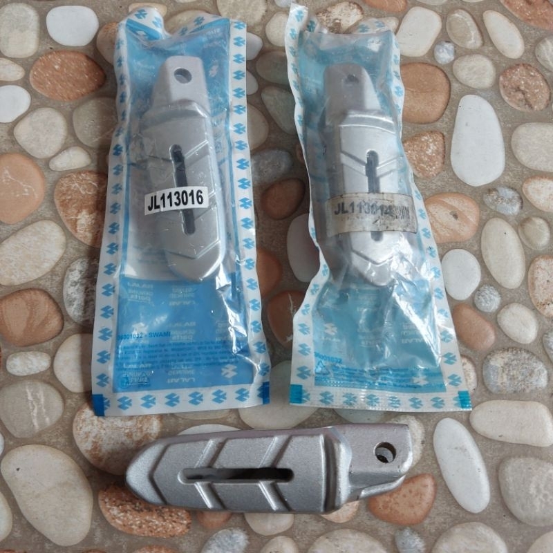 FOOTSTEP BELAKANG PULSAR 200NS FOOT STEP PIJAKAN KAKI BELAKAG PULSAR 200NS NS200