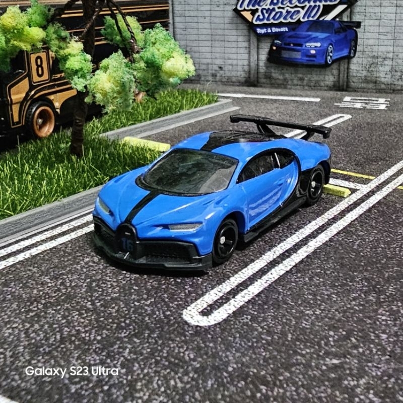 Tomica Loose Bugatti Chiron Super Sport (Ada Box)