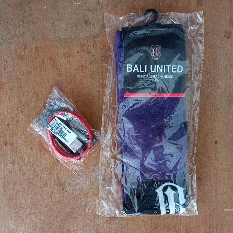 [Bundle] Kaos Kaki Bali United Ungu & Gelang Bali United