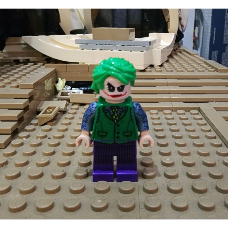 lego minifigure joker from UCS batman tumber 2nd edition