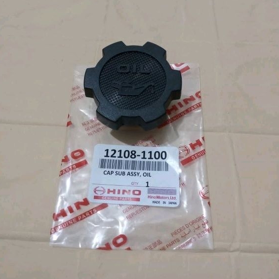 Tutup oli mesin Hino lohan FM260ti cap engine oil Hino FM 260 ti