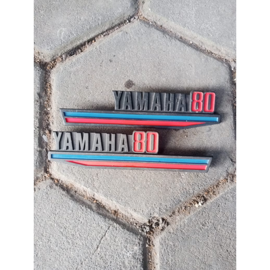emblem logo bodi body belakang yamaha v80 v 80 original