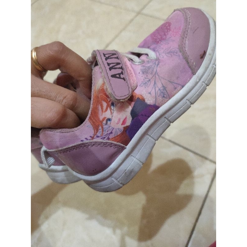 Sepatu anak Disney frozen
