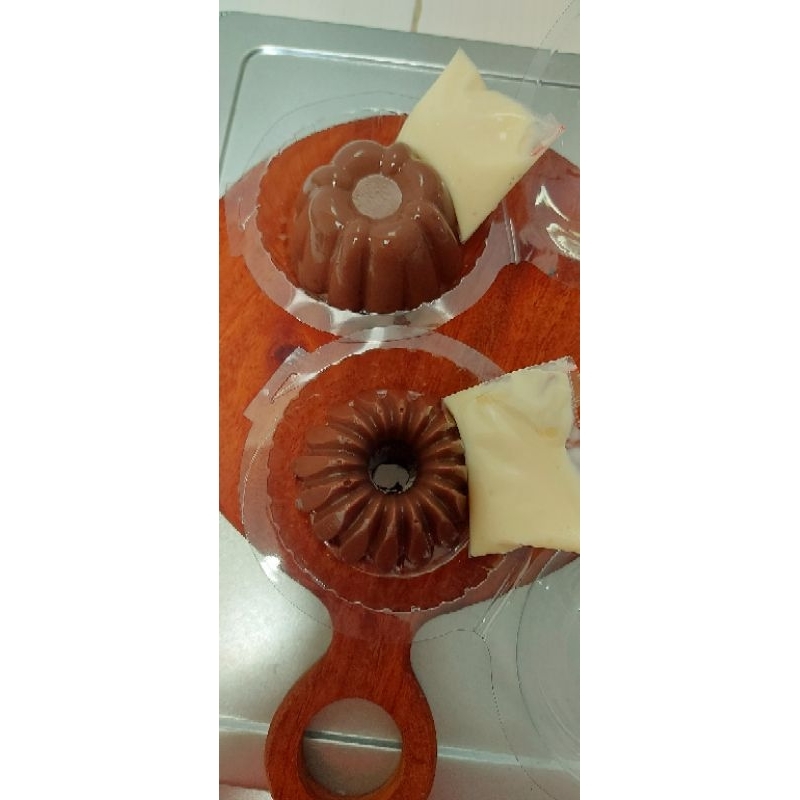 

puding coklat dengan vla