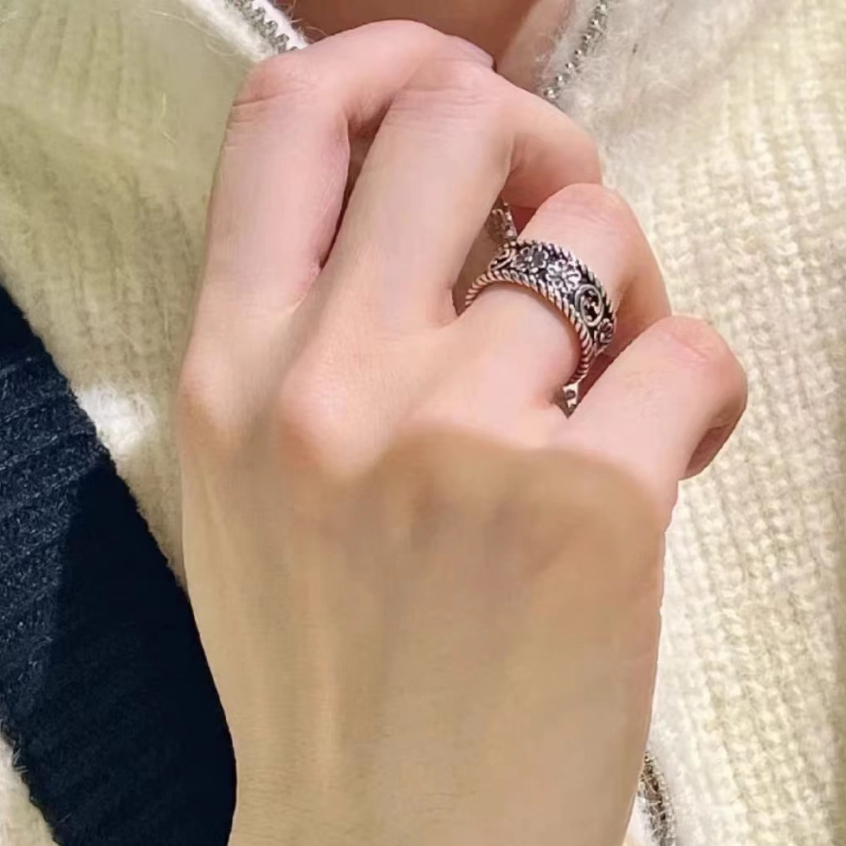 17k gold GUCCI ring Double G Hollowed out flower Interlocking type