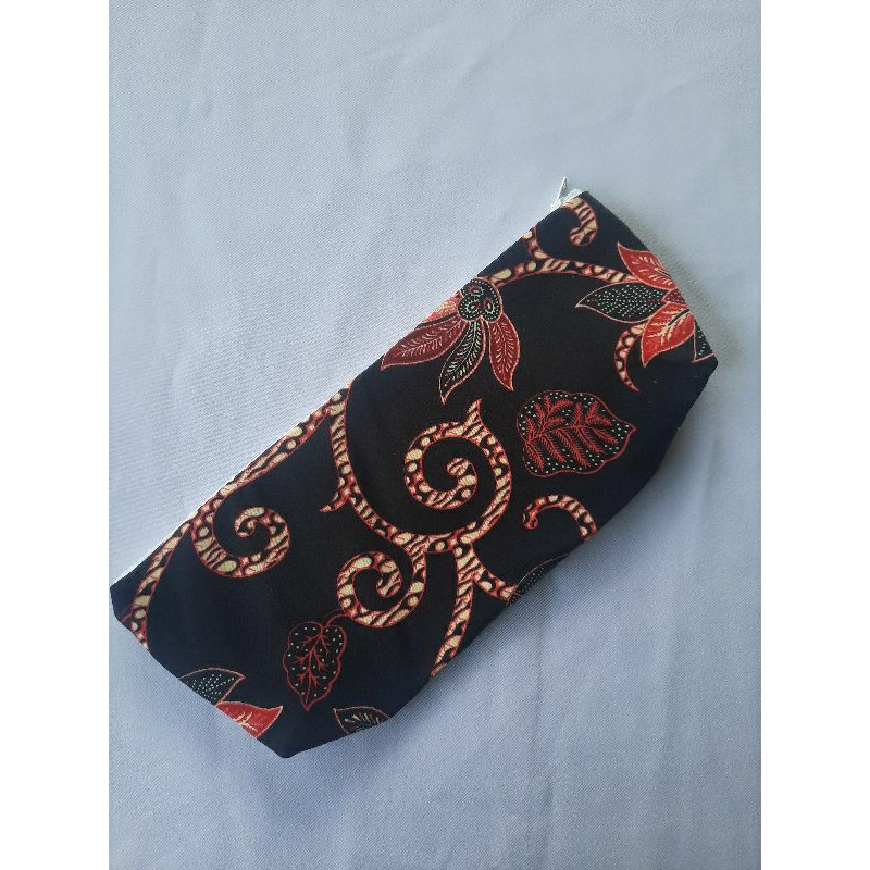 

Tempat Pensil Perca Batik