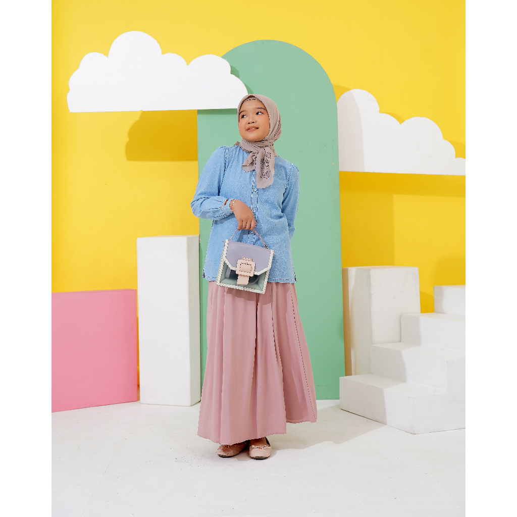 LITTLE MISSMOS - New Namia Blouse, Blouse Anak muslim lengan panjang dengan bahan Katun denim yang pas ketebalannya untuk kemeja, dengan warna basic denim dark dan light denim