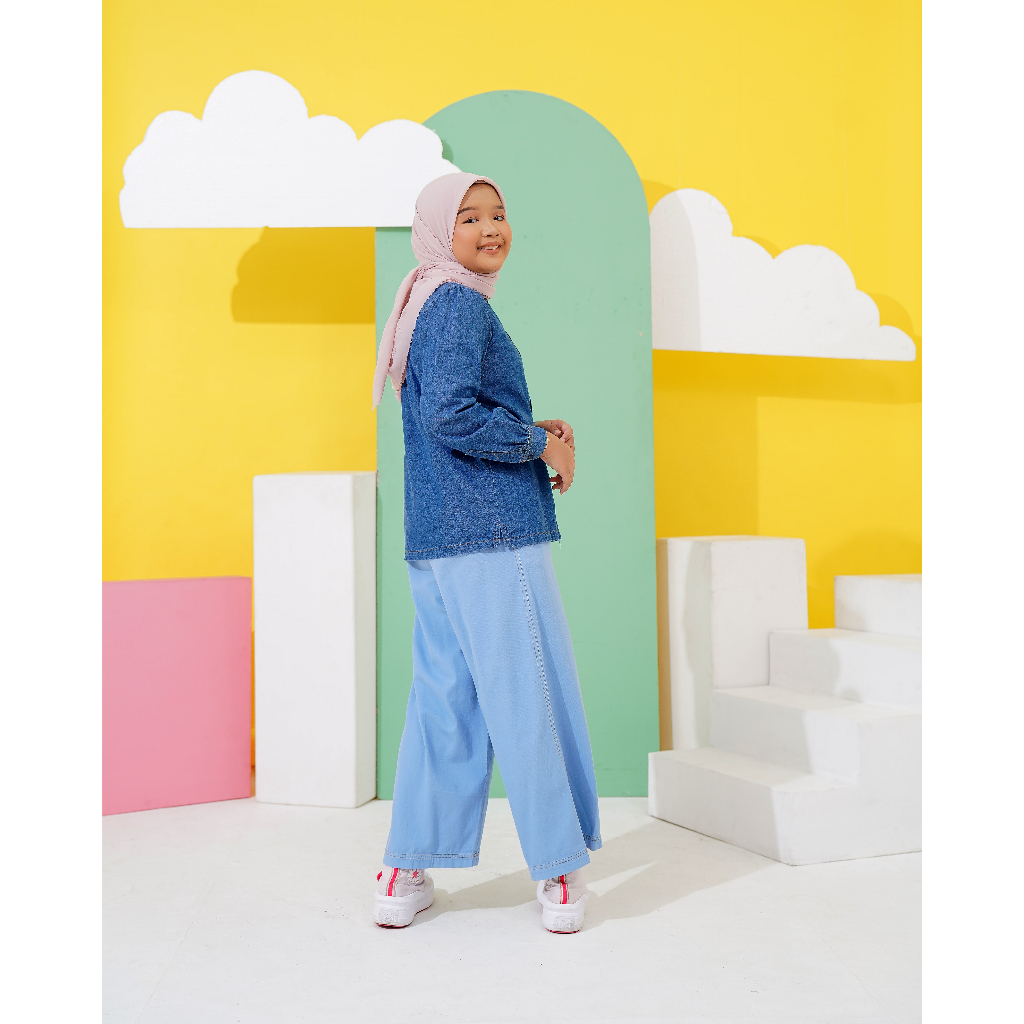 LITTLE MISSMOS - New Namia Blouse, Blouse Anak muslim lengan panjang dengan bahan Katun denim yang pas ketebalannya untuk kemeja, dengan warna basic denim dark dan light denim