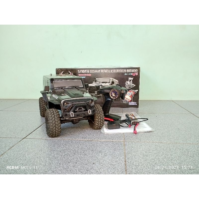 rgt ex 86100 second mirip axial scx10 rc adventure skala 1/10