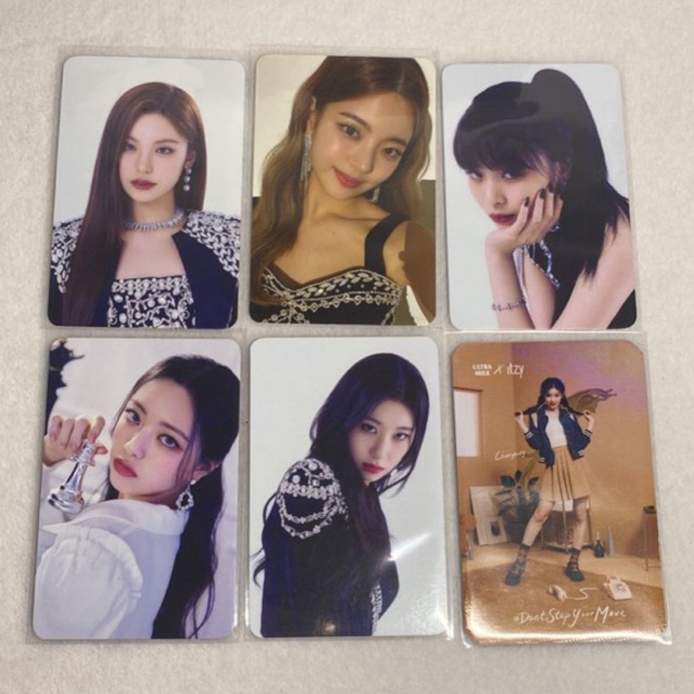 [WTS] ITZY WORLD TOUR TRADING CARD OFFICIAL