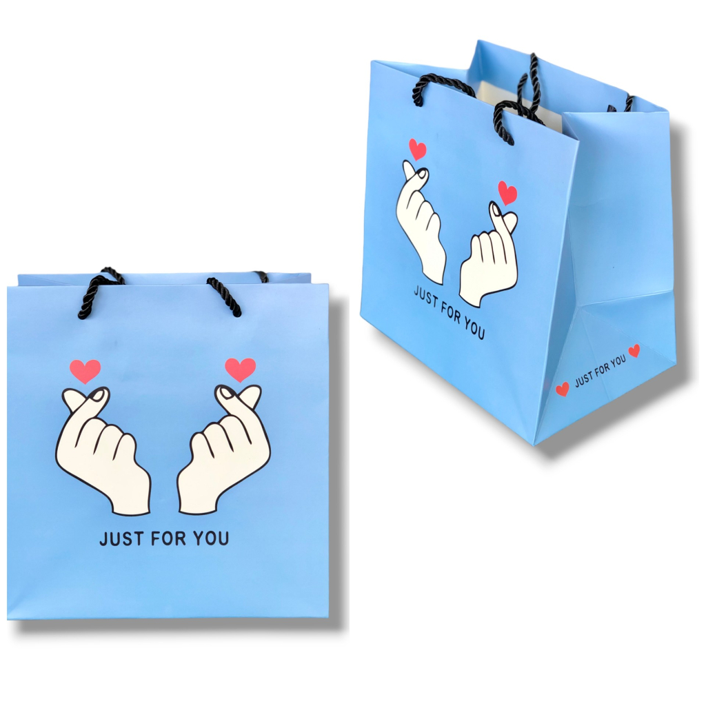 

Paper Bag Impor 6051 – 7/8 Line – Dot Rbn Goodie Bag Tas Kertas Lucu Paperbag Kado Ulang Tahun Tas Tali Kado – Satuan