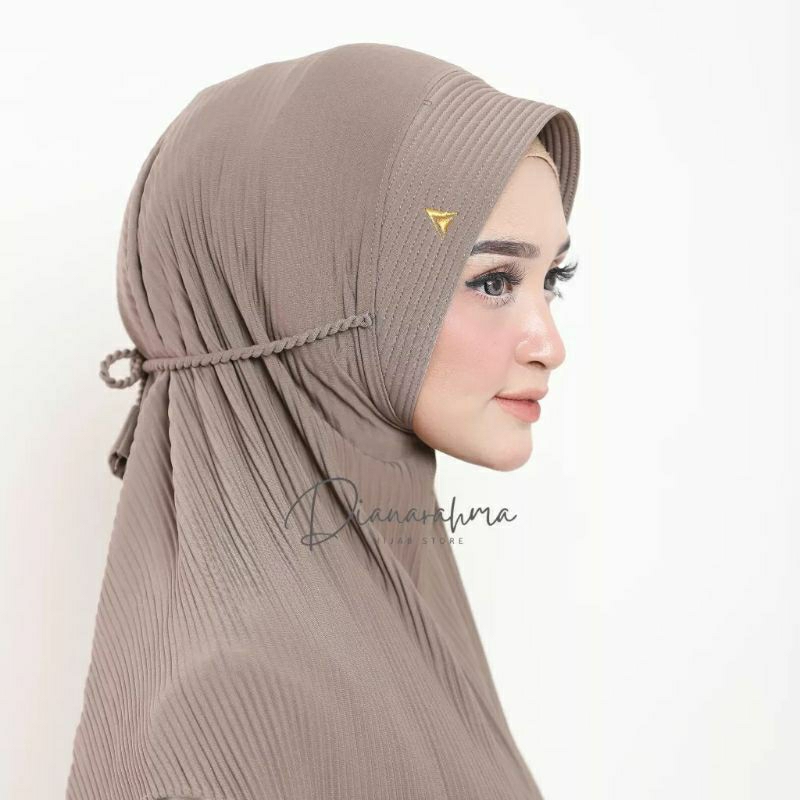 Hijab Bergo Plisket Tali Kepang / Hijab Plisket Tali Premium